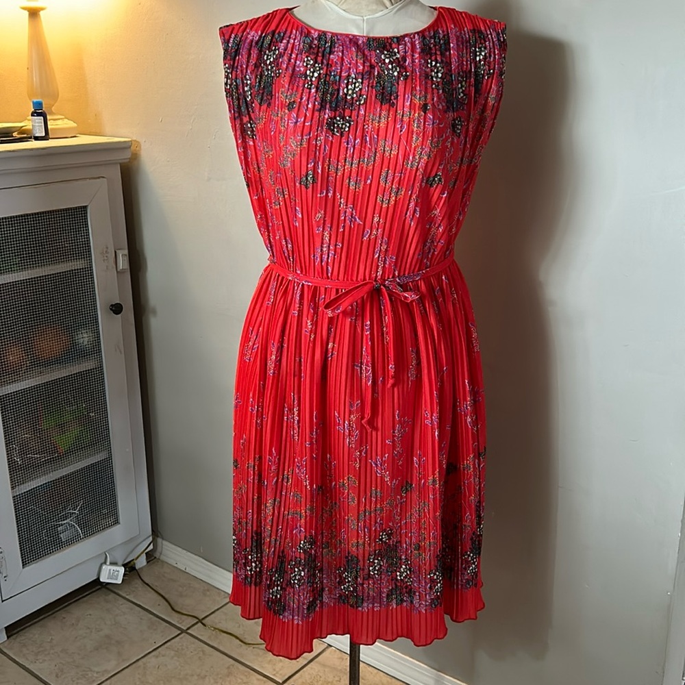 In Roads western dress